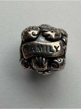 LOVE/FAMILY Spacer Charm Silver Tone Barrel Bead for European Bracelet